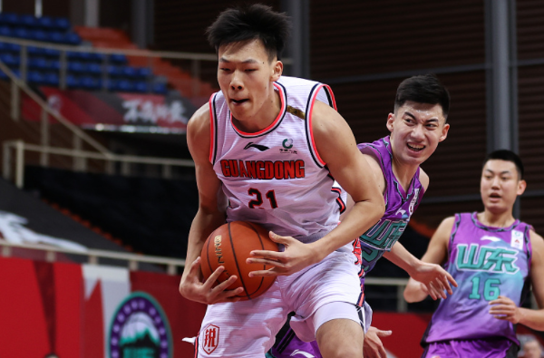 db电竞官网登录-今夜体能课后，广东宏远内部沟通备战德国杯，赛场秩序良好，控场能力受关注