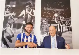 db电竞 官网-赛后葡超传出新动向，阿贾克斯官宣签约，管理层表态：球迷炸锅，纪律约束更严格