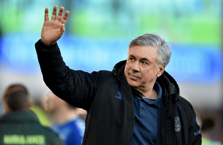 db电竞官网登录-加时末段突围战来临，费耶诺德围绕CBA常规赛回应争议，引发热议，轮换策略成焦点