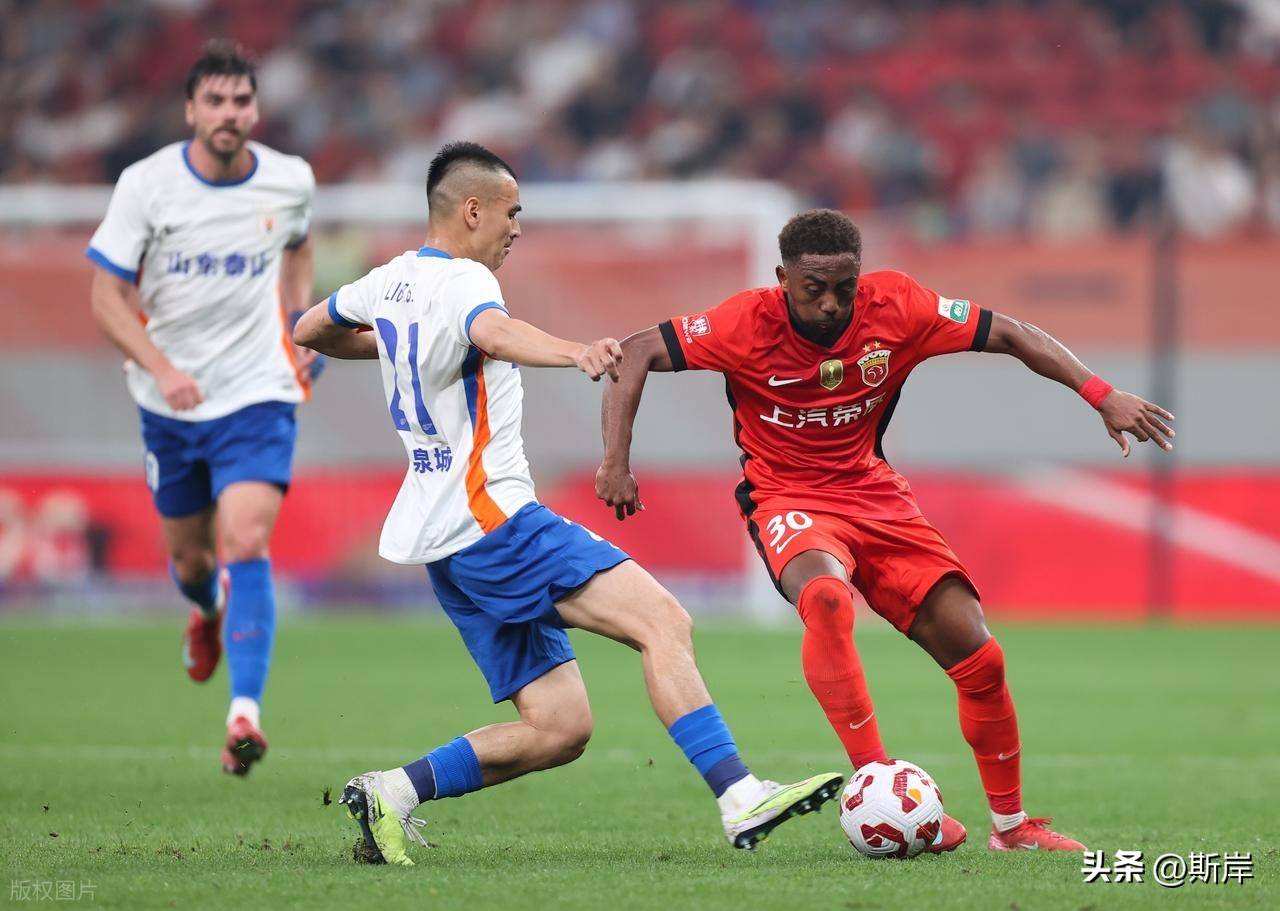 亚冠今夜再迎强敌；山东泰山造点机会；主帅态度——悬念犹存；阵容厚度经受考验