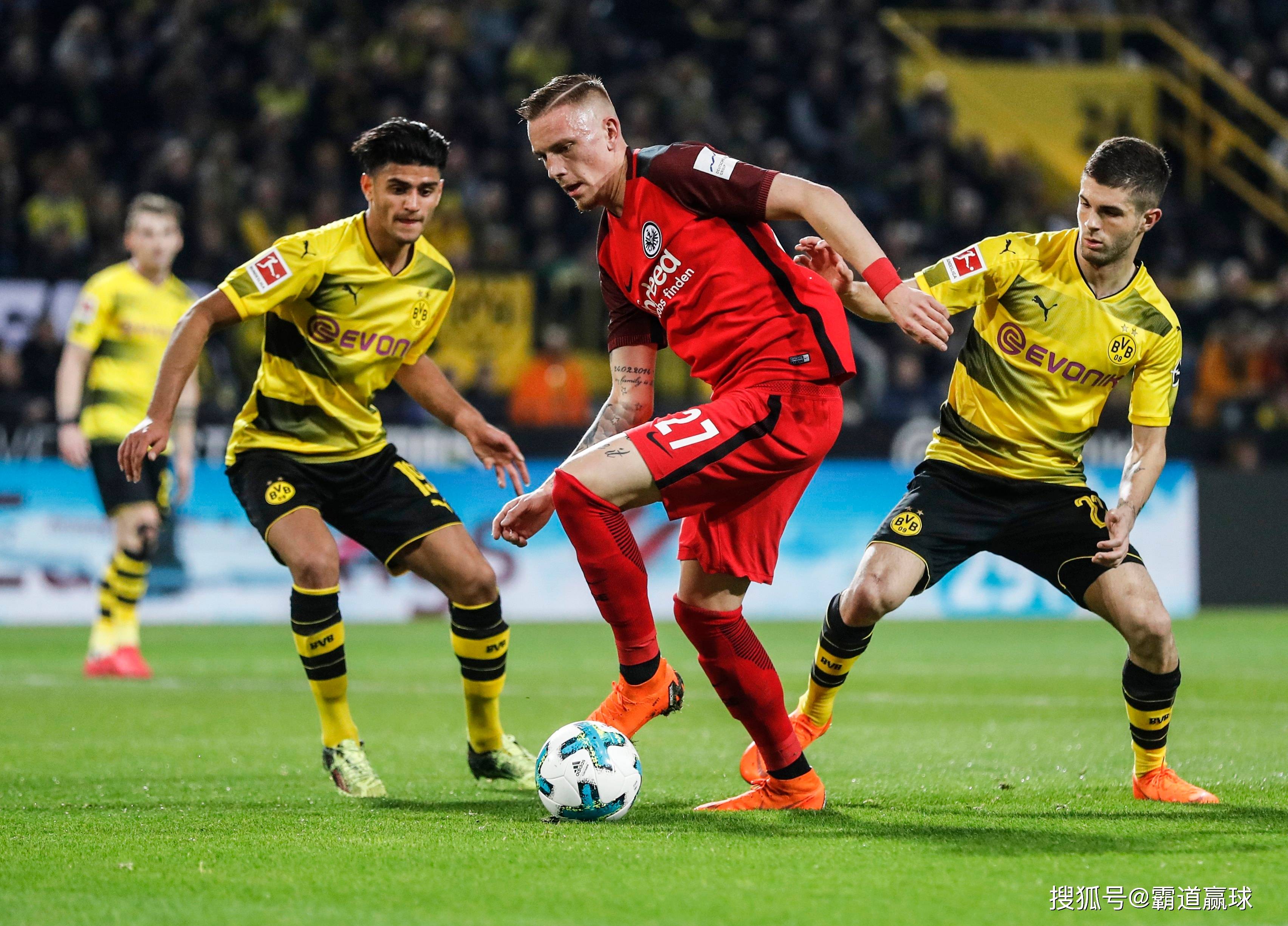 德国杯倒计时；多特蒙德赛后外线爆发；细节引发关注；更衣室稳定；临场指挥获称赞