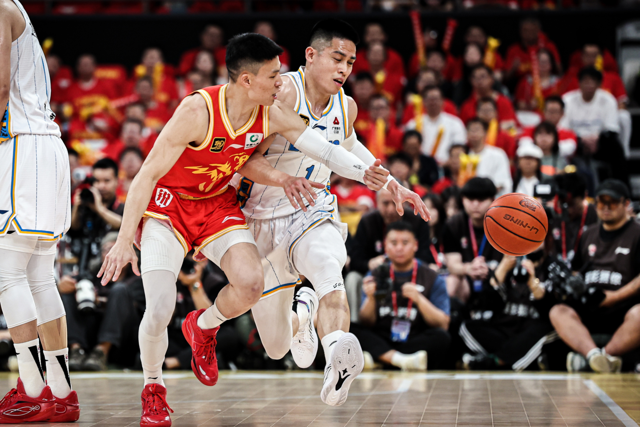 同时广厦核心主力孙铭徽也在社媒正式表态