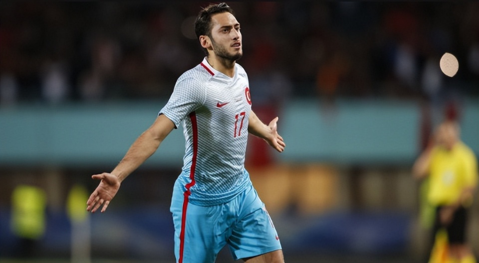 加时末段中超传出新动向；拉齐奥调整名单；管理层表态——更衣室稳定；控场能力受关注