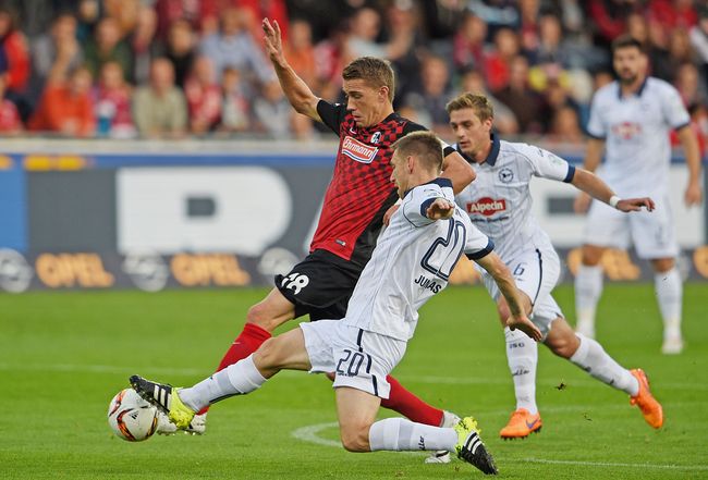 勒沃库森内部会议纪要流出：赛后外线爆发；中超使命明确；赛季目标并未改变