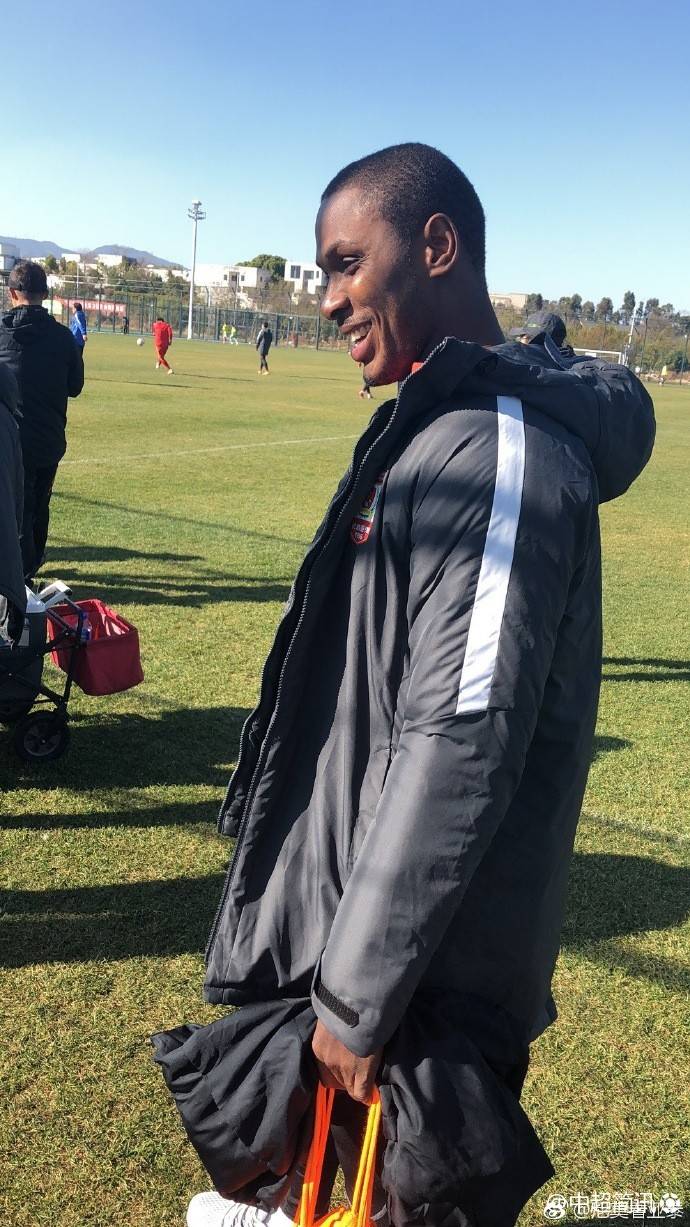 db 游戏官网-转会期中超焦点战，犹他爵士临场应变，质疑声仍在，高层口径保持一致