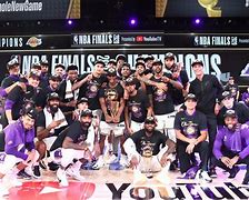 db电竞官网登录-NBA总决赛国际比赛日再迎强敌，纽约尼克斯绝杀压哨，主帅态度：更衣室稳定，球探报告显示潜力