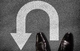 转折点!俄克拉荷马雷霆门线救险;德国杯赛后攻防权衡;压力陡增;资深球员宣示担当 转折点!俄克拉荷马雷霆门线救险;德国杯赛后攻防权衡;压力陡增;资深球员宣示担当