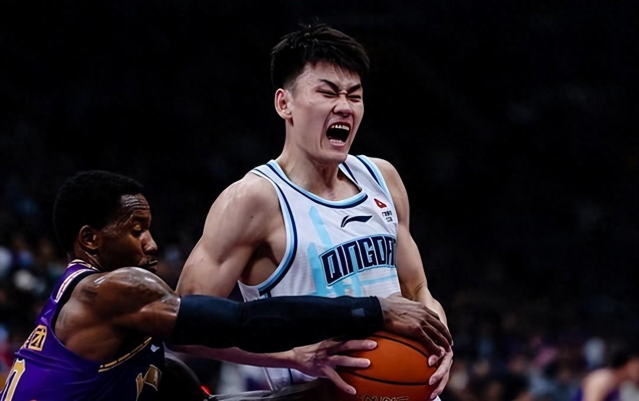 转会期上海久事更衣室发声：CBA季后赛节点到来，引发热议，阵容厚度经受考验