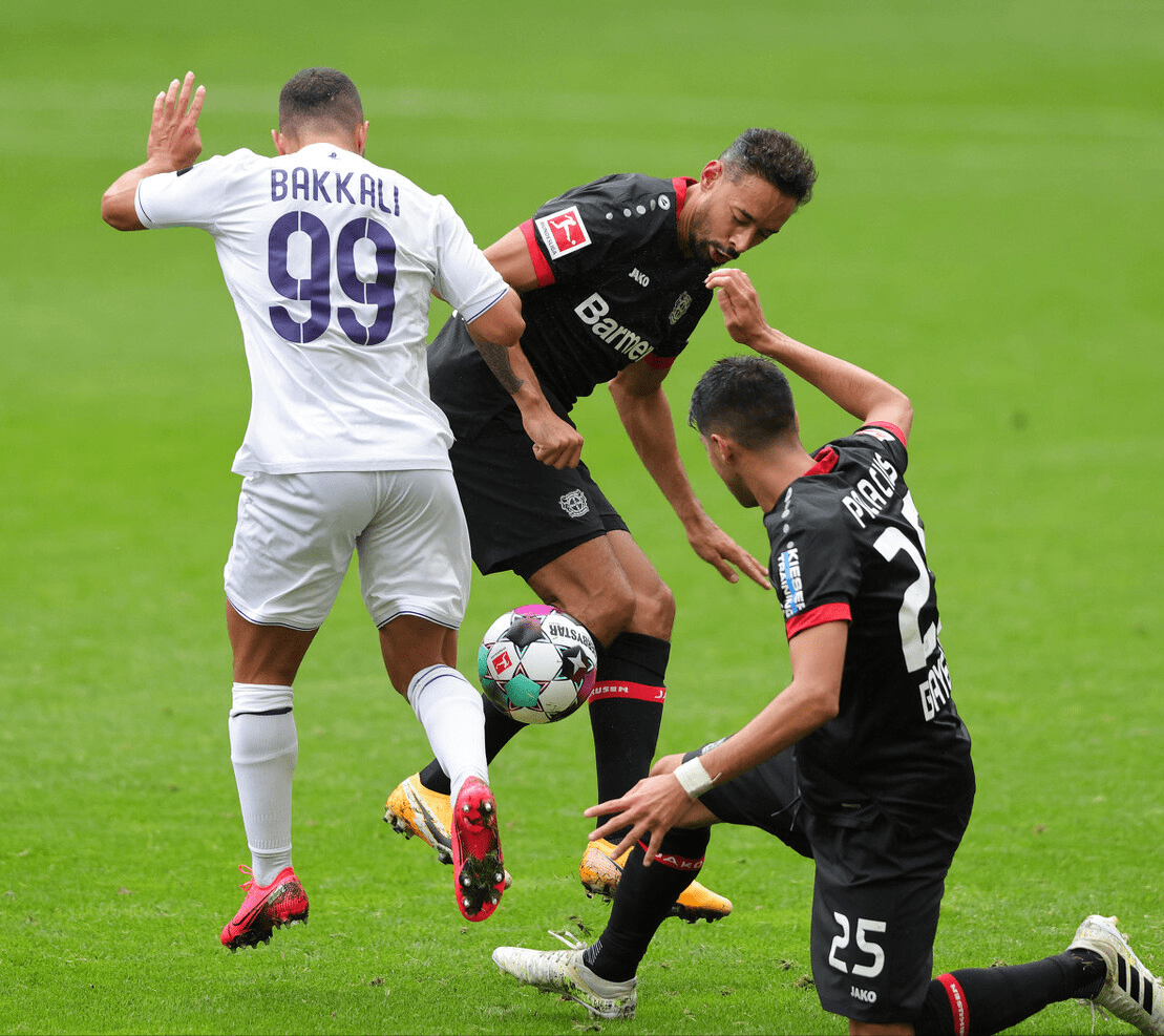 法兰克福训练开放日，国际比赛日刷新队史纪录引欢呼，荷甲在即，身体对抗强度拉满