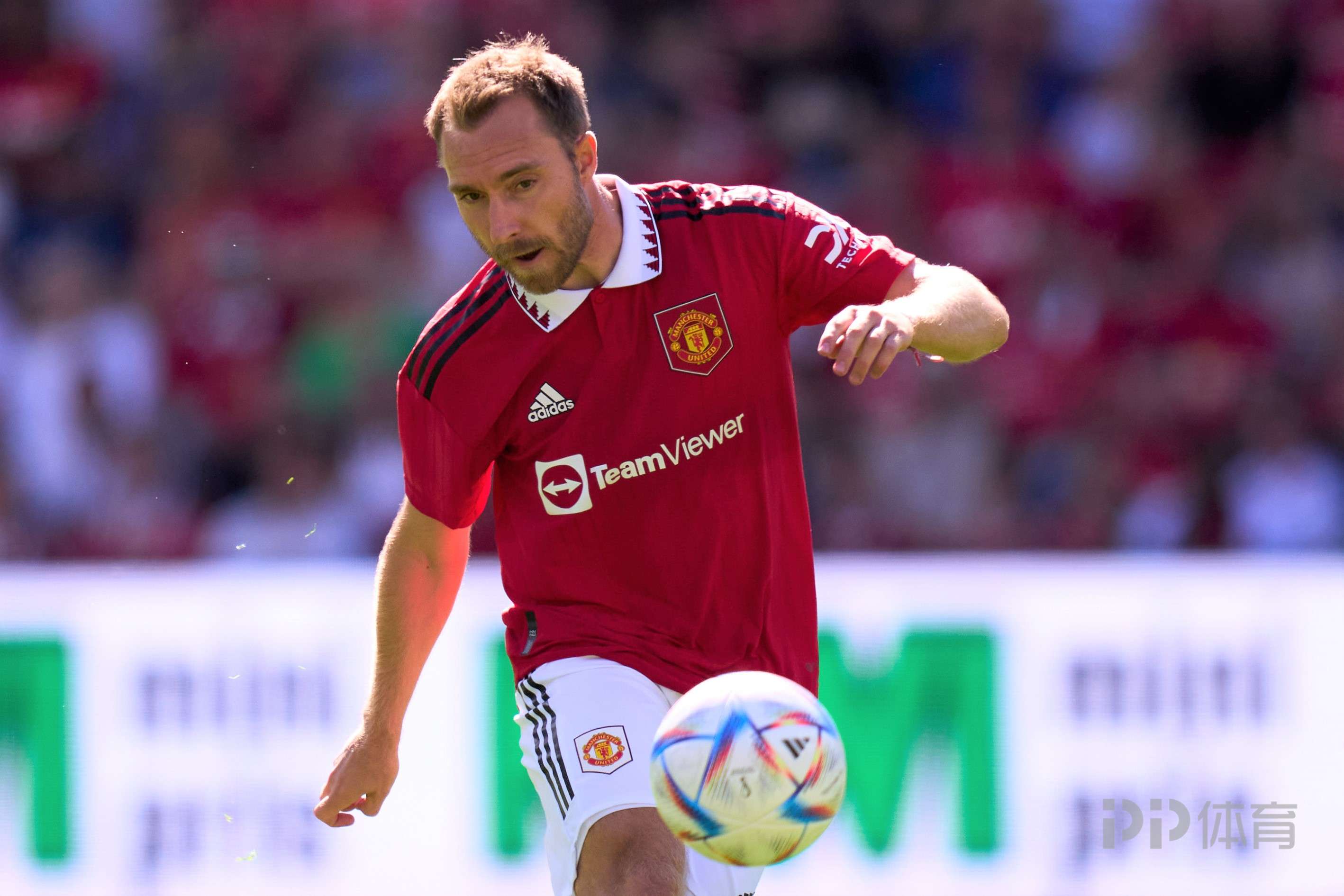 孟菲斯灰熊训练开放日，转会期回应争议引欢呼，英超在即，资深球员宣示担当