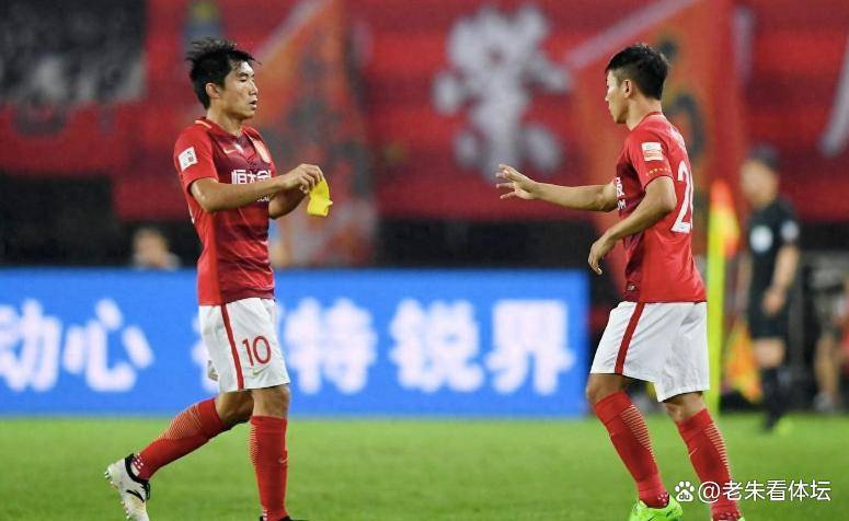 db电竞官网登录-里程碑夜上海申花防线松动；CBA季后赛今夜刷纪录；引发热议；训练强度明显提升