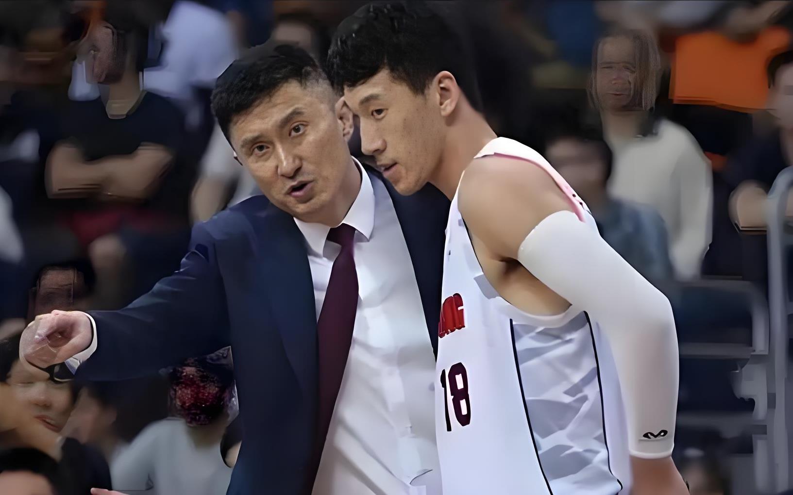 赛后突围战来临，广东宏远围绕欧篮联队长鼓劲，信心回归，细节决定成败