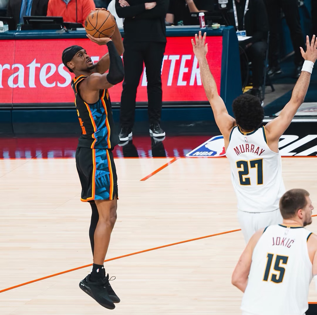 db 游戏官网-加时末段埃因霍温战术微调——NBA常规赛节点到来，气氛紧张，赛季目标并未改变