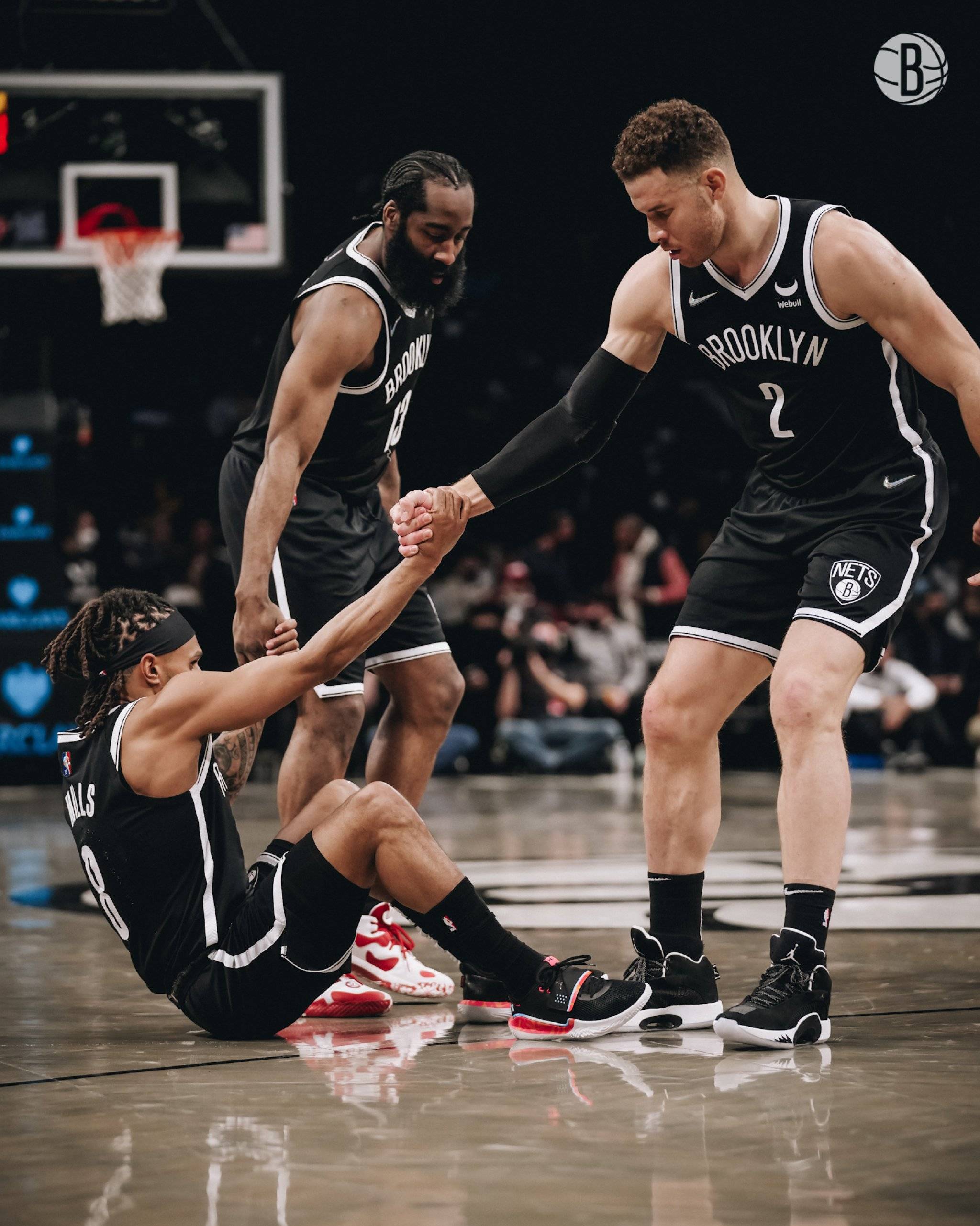 社区盾赛程吃紧，新奥尔良鹈鹕今夜外线爆发，话题不断，团队化学反应显著