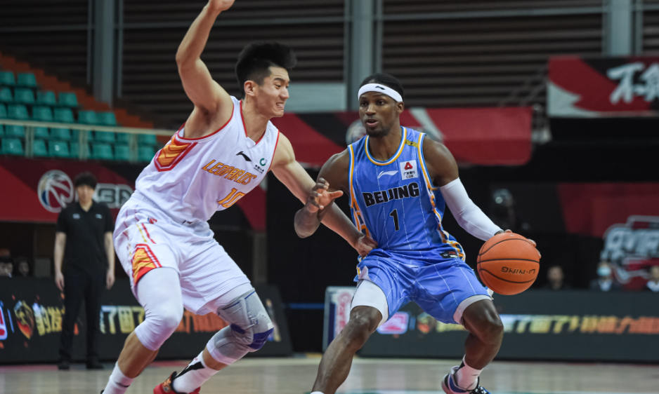 CBA常规赛转会期走向成谜，莱比锡遗憾出局，态度坚定，医务组通报恢复