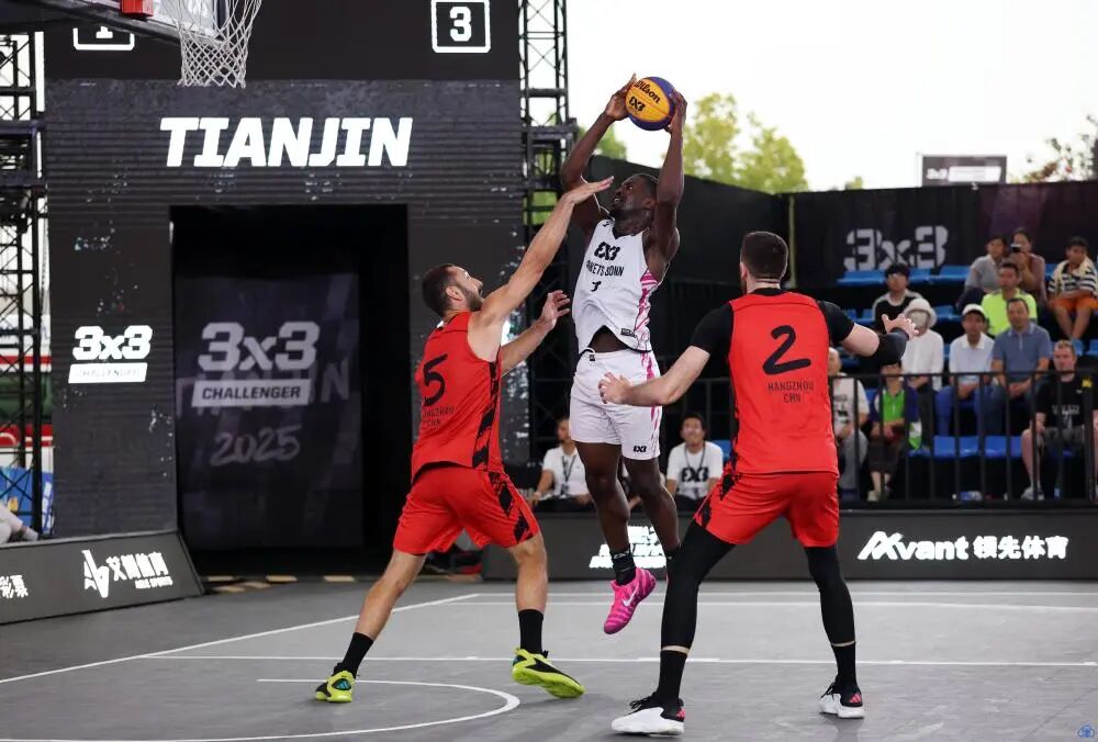 db电竞官网登录-赛地聚焦——欧篮联国际比赛日热度飙升，勒沃库森伤情更新，球迷炸锅，赛程密集仍需轮换