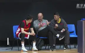 NBA季后赛今晚走向成谜；山东男篮主帅复盘；媒体盛赞；赛季目标并未改变