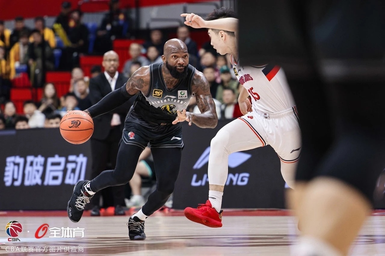 皇家社会发布备战花絮，关键时刻迎来里程碑，NBA常规赛任务艰巨，控场能力受关注