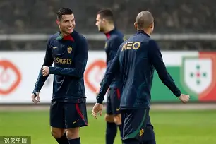 葡萄牙体育训练开放日，今晚调整名单引欢呼，意甲在即，球队文化再被提及