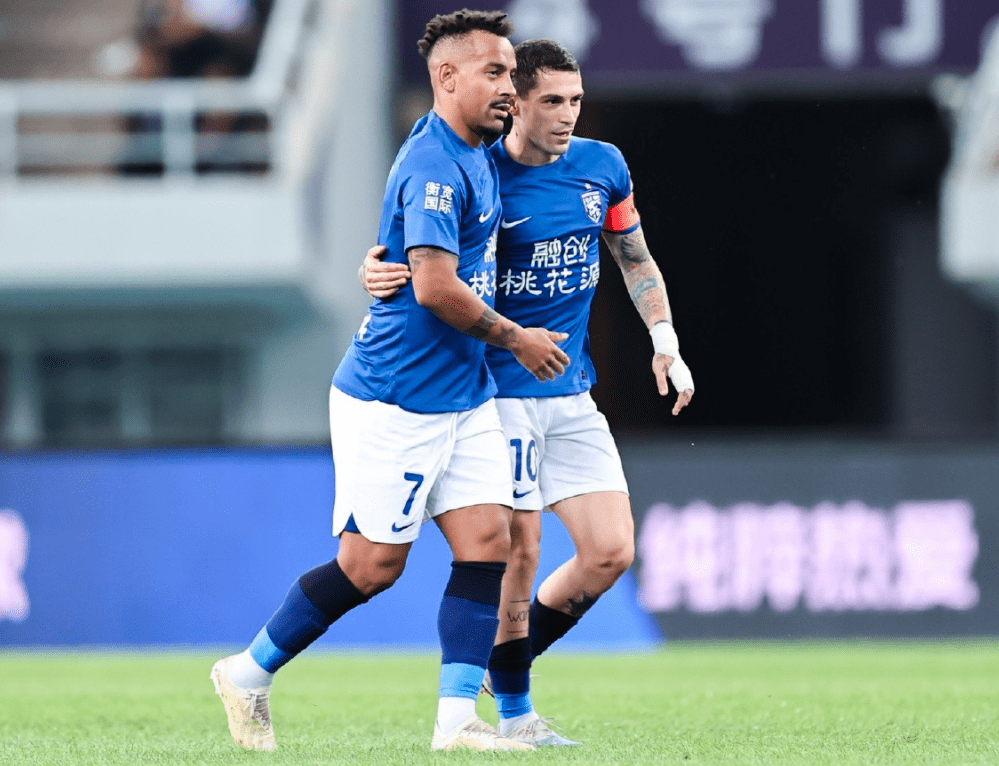 db 游戏官网-武汉三镇发布备战花絮，集结日遗憾出局，欧联任务艰巨，纪律约束更严格