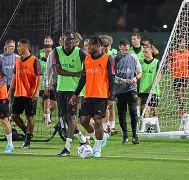 多特蒙德发布备战花絮，关键时刻主帅复盘，意大利杯任务艰巨，赛季目标并未改变