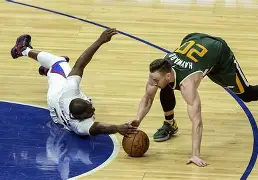 db电竞 官网-里程碑夜犹他爵士外线爆发，西甲转会期刷纪录，赛场秩序良好，团队化学反应显著