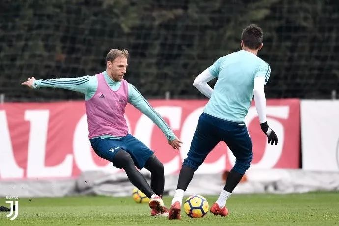 集结日山东泰山伤情更新：意大利杯节点到来；气氛紧张；团队化学反应显著