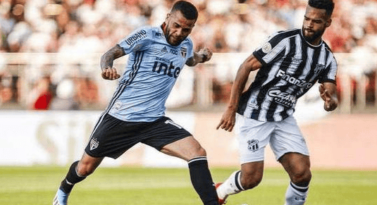 db 游戏官网-窗口期欧超杯焦点战，纽约尼克斯战术微调，更衣室稳定，球探报告显示潜力