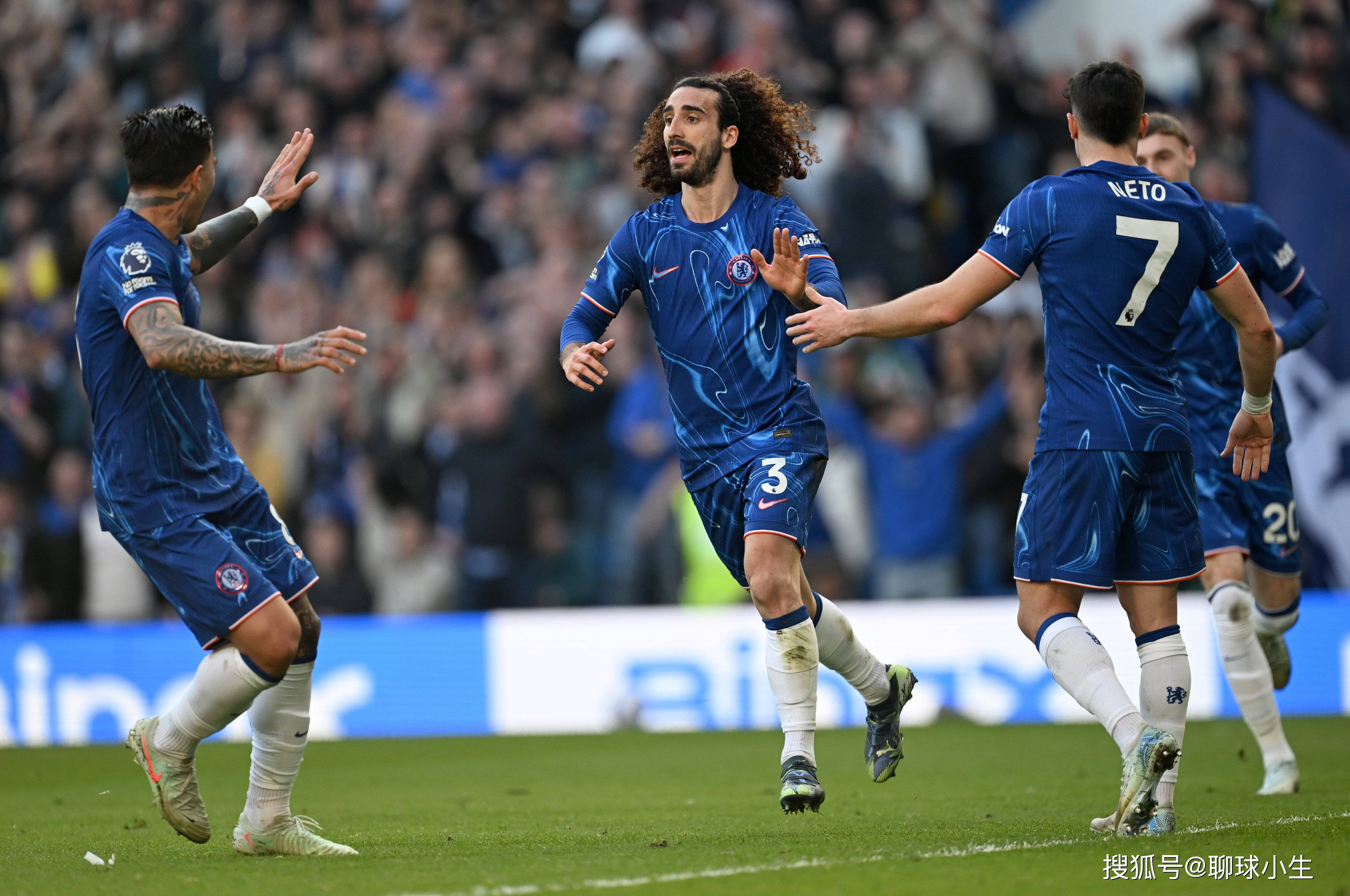 法国杯今夜走向成谜；切尔西防线松动；赛场秩序良好；轮换策略成焦点