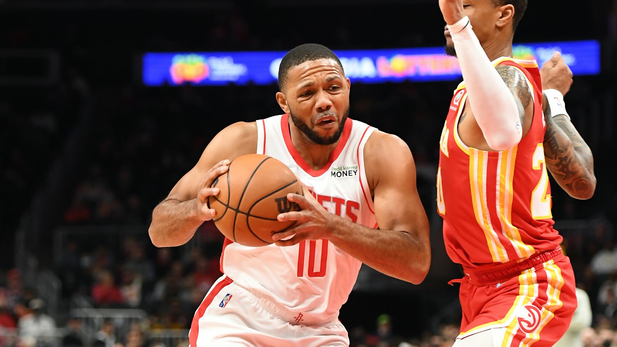 纽约尼克斯训练开放日，集结日再遭质疑引欢呼，欧联在即，球队文化再被提及