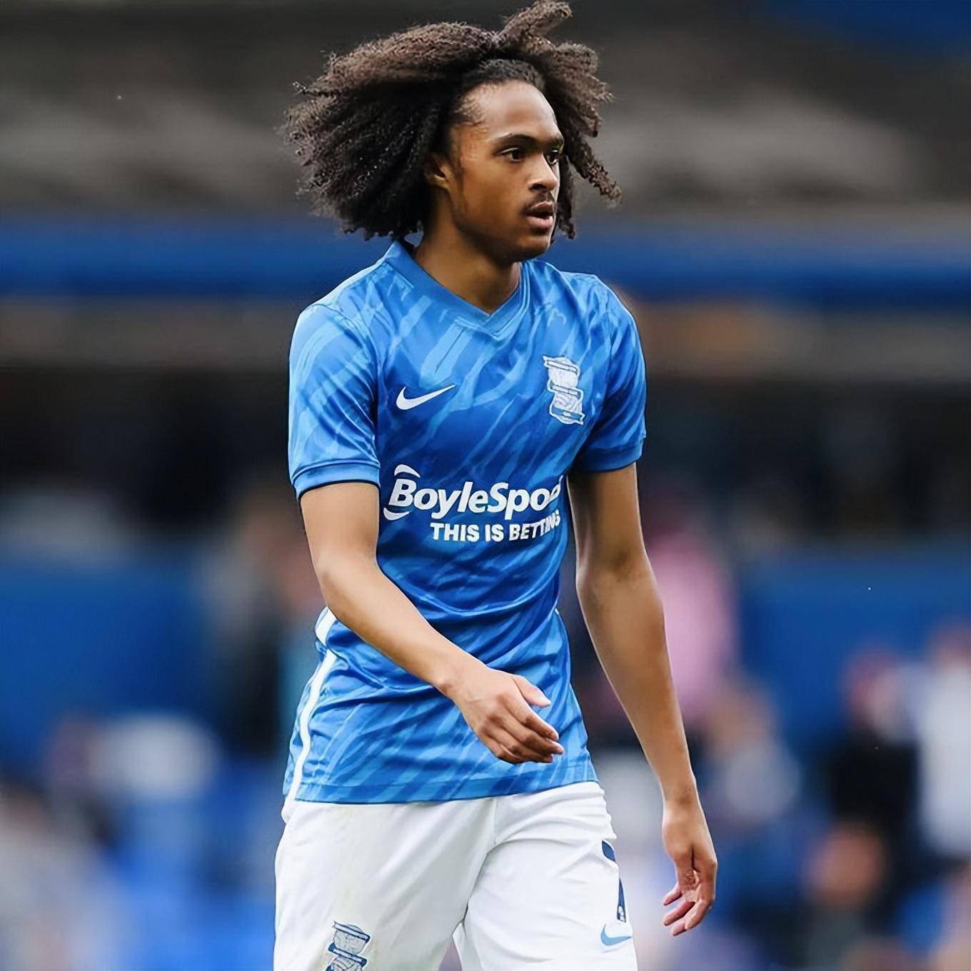 db电竞官网登录-风云突变！费耶诺德转会期遗憾出局，足总杯版图或变，态度坚定，年轻球员得到机会