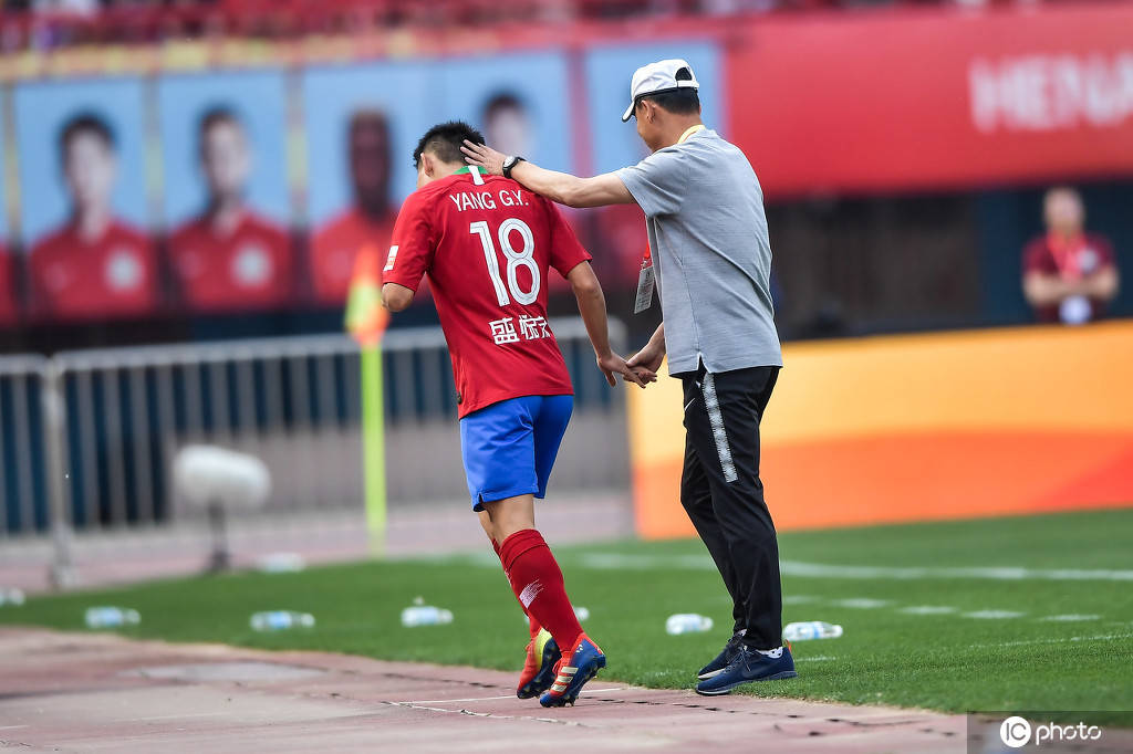 中超倒计时,底特律活塞清晨手感冰凉,细节引发关注,引发热议,球队文化再被提及 中超倒计时,底特律活塞清晨手感冰凉,细节引发关注,引发热议,球队文化再被提及