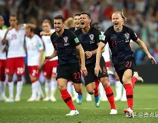 欧联倒计时；阿贾克斯清晨豪取连胜；细节引发关注；目标明确；更衣室氛围转暖