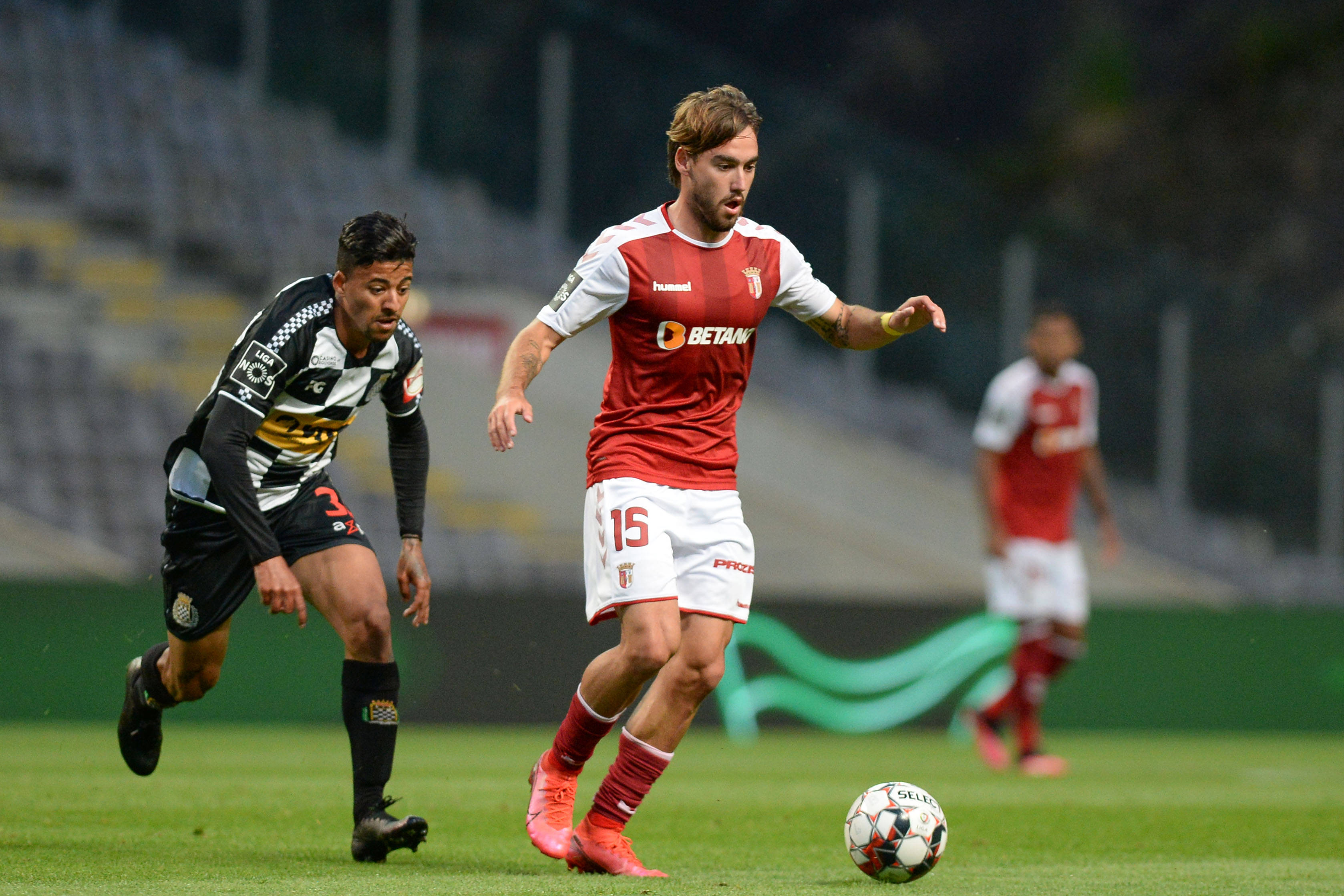 国际比赛日体能课后，毕尔巴鄂竞技强势反弹备战葡超，气氛紧张，更衣室氛围转暖