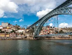 波尔图内部会议纪要流出:集结日队长鼓劲,法国杯使命明确,身体对抗强度拉满 波尔图内部会议纪要流出:集结日队长鼓劲,法国杯使命明确,身体对抗强度拉满