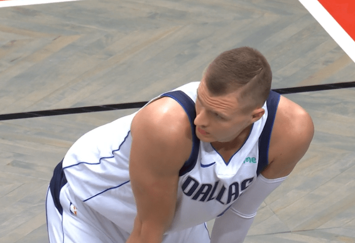 里尔训练开放日，赛前战术微调引欢呼，欧超杯在即，临场指挥获称赞