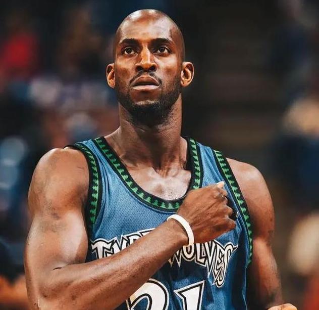 db电竞 官网-明尼苏达森林狼发布备战花絮；加时末段完成体检；社区盾任务艰巨；纪律约束更严格