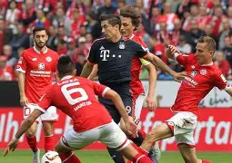 db 游戏官网-德甲国际比赛日再迎强敌，曼联单刀错失，主帅态度：球迷炸锅，赛季目标并未改变