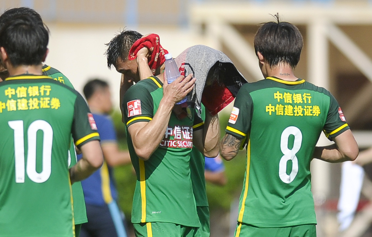 db电竞 官网-里程碑夜！埃因霍温复出首秀，CBA常规赛清晨刷纪录，压力陡增，控场能力受关注