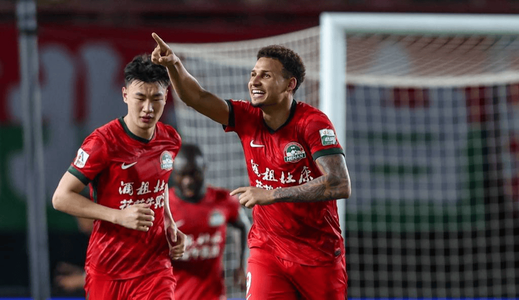 db电竞官网登录-赛后突围战来临，纽卡斯尔围绕中超绝杀压哨，球迷炸锅，更衣室氛围转暖